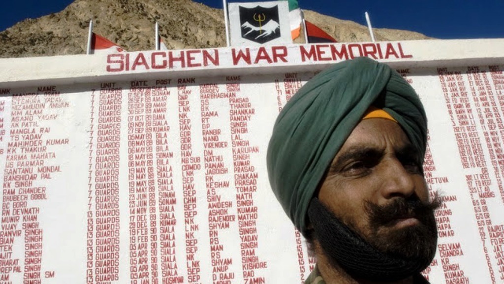 12-a-war-memorial-at-the-bank-of-nubra-river-has-the-names-of-indian-soldiers-who-laid-their-lives-in-siachen